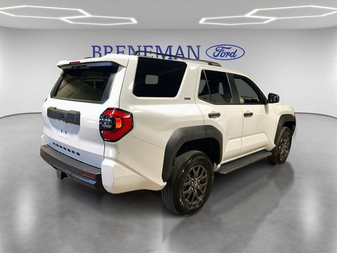 Used 2025 Toyota 4Runner SR5 AWD/4WD image 5