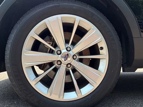 Used 2018 Ford Explorer Limited AWD/4WD image 17