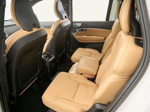 Certified 2023 Volvo XC90 T8 Ultimate w/ Lounge Package AWD/4WD image 23