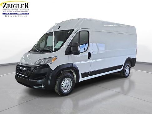 Used 2025 RAM ProMaster 3500 w/ Convenience Group FWD image 1