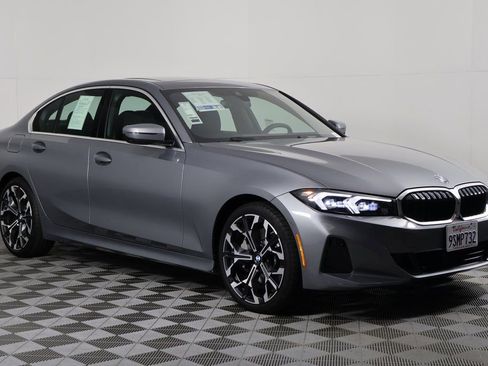 Used 2025 BMW 330i 330i w/ Premium Package image 3