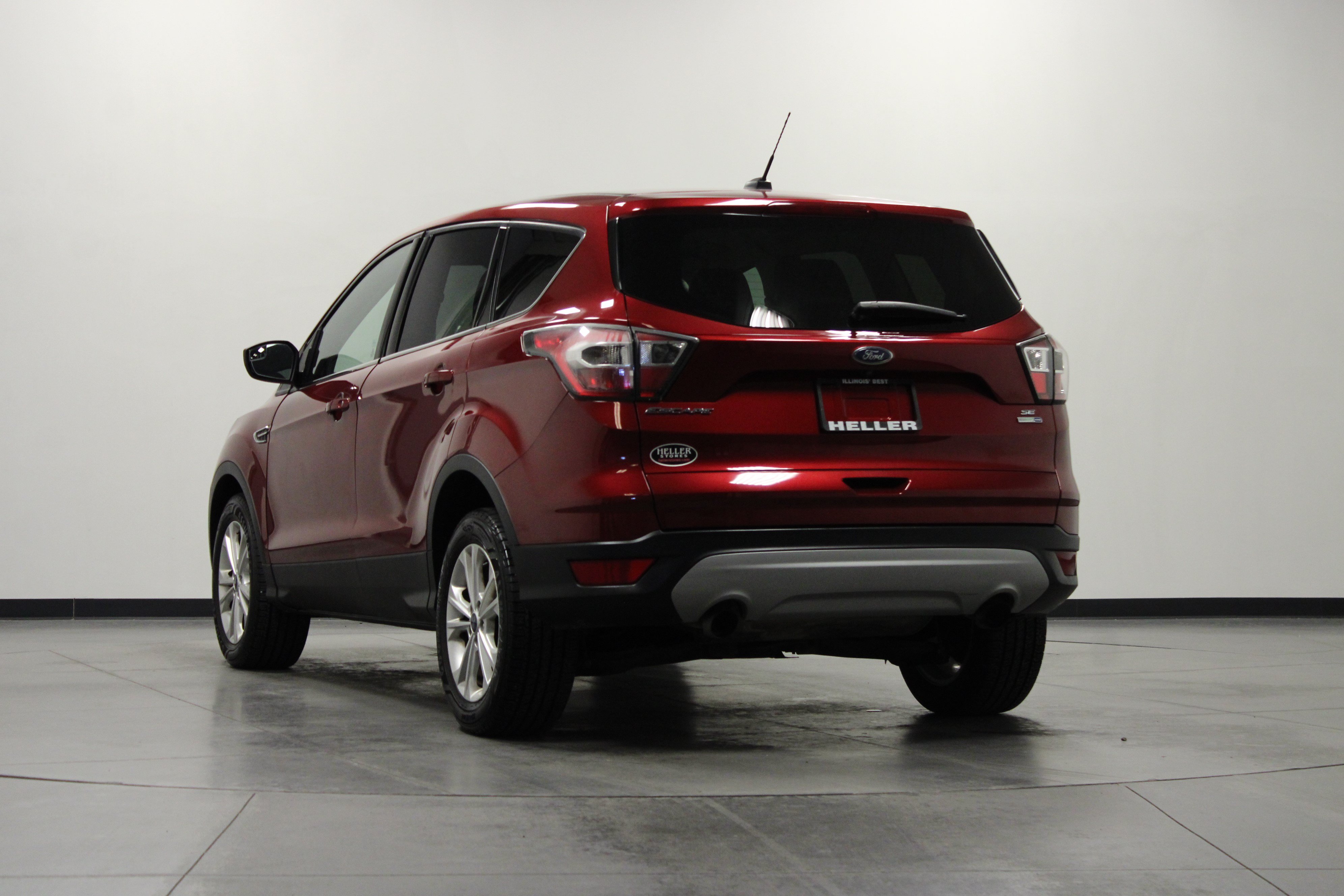Used 2017 Ford Escape SE AWD/4WD image 6
