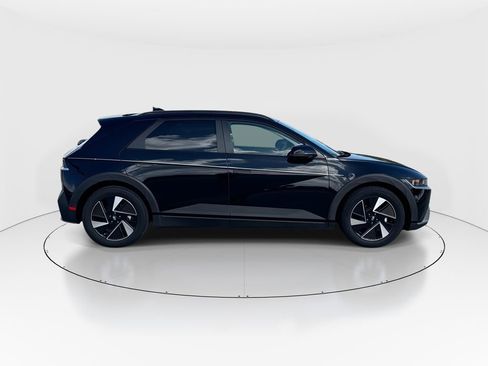Used 2025 Hyundai Ioniq 5 SEL RWD image 9