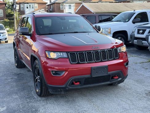 Used 2017 Jeep Grand Cherokee Trailhawk AWD/4WD image 1