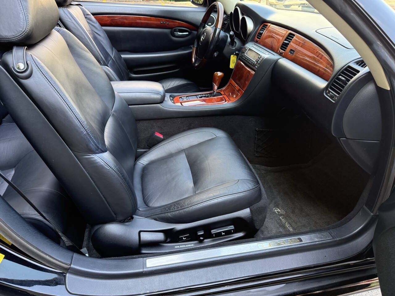 Used 2004 Lexus SC 430 Convertible RWD image 22