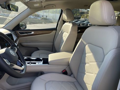 New 2026 Volkswagen Atlas SE image 14