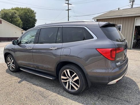 Used 2017 Honda Pilot Touring image 6