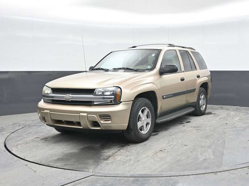 Used 2004 Chevrolet TrailBlazer LS w/ LS Preferred Equipment Group AWD/4WD image 5