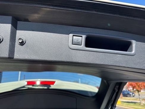 Used 2021 Toyota Highlander XSE image 29