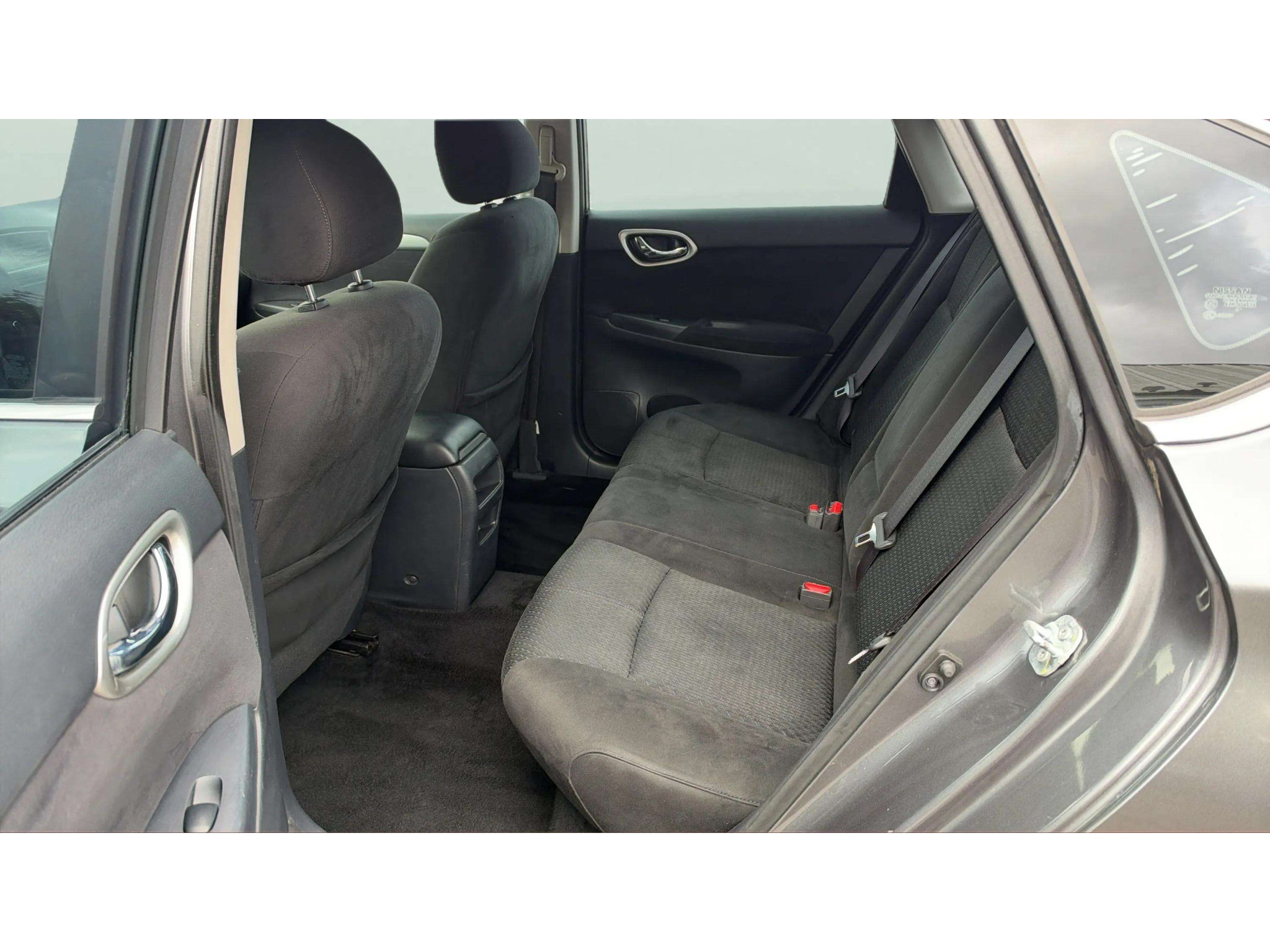 Used 2015 Nissan Sentra SR w/ Navigation Package FWD image 12