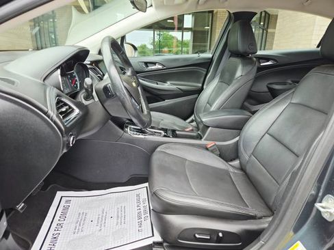 Used 2017 Chevrolet Cruze Premier FWD image 15