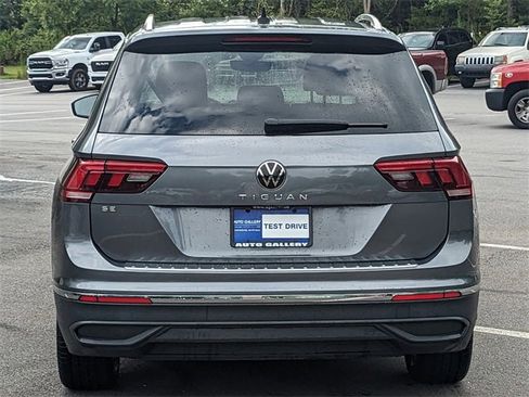 Used 2022 Volkswagen Tiguan SE image 6