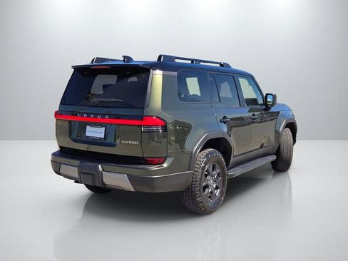 Used 2024 Lexus GX 550 image 4