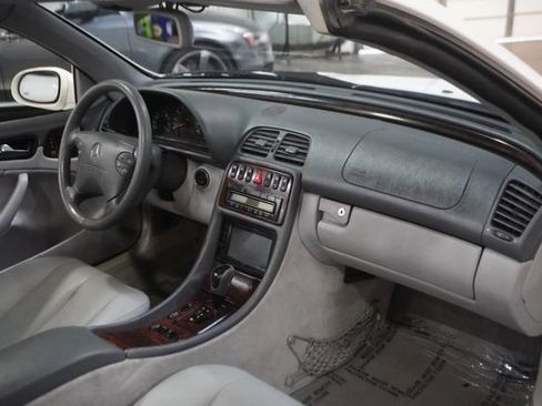 Used 2002 Mercedes-Benz CLK 320 Cabriolet w/ K4 Opt Pkg image 27