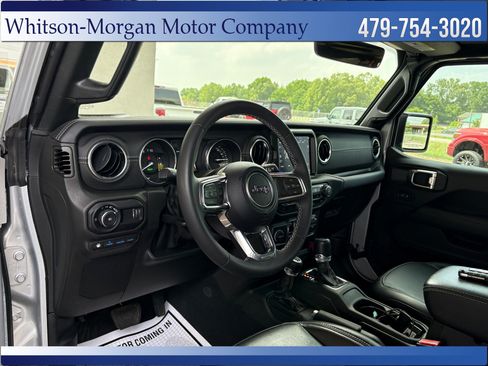 Used 2023 Jeep Wrangler Unlimited Sahara AWD/4WD image 11