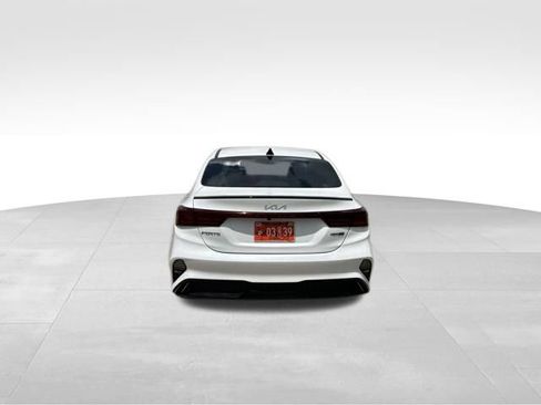 Used 2022 Kia Forte GT-Line w/ GT-Line Premium Package FWD image 4