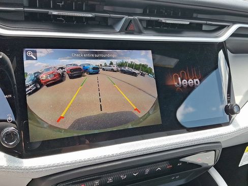 New 2026 Jeep Cherokee Laredo AWD/4WD image 13