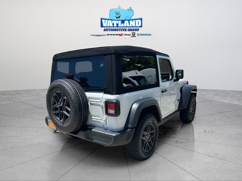 Used 2024 Jeep Wrangler Sport AWD/4WD image 5