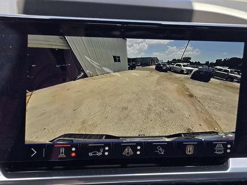 New 2026 GMC Sierra 2500 SLT w/ Texas SLT Premium Package AWD/4WD image 31