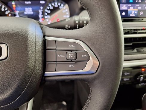 New 2026 Jeep Compass Latitude image 19