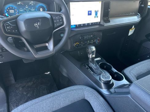 New 2026 Ford Bronco 2-Door AWD/4WD image 13