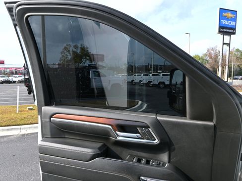 Used 2024 GMC Sierra 3500 Denali w/ Denali Reserve Package image 24