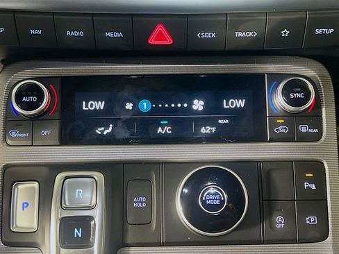 Used 2024 Hyundai Palisade Calligraphy FWD image 23