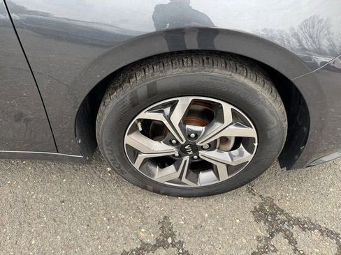 Used 2021 Kia Forte LXS image 29