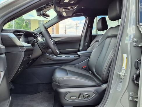New 2026 Jeep Cherokee Limited AWD/4WD image 13
