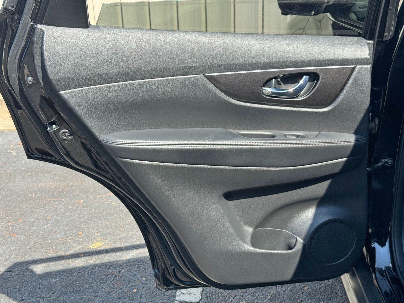 Used 2019 Nissan Rogue SV w/ Premium Package AWD/4WD image 38
