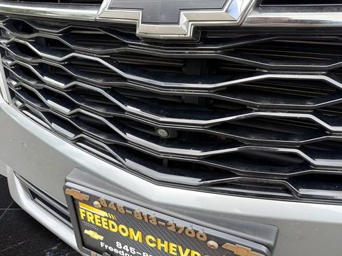 Used 2023 Chevrolet Equinox RS AWD/4WD image 10