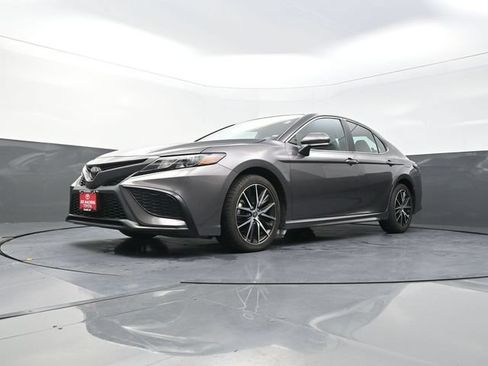 Used 2024 Toyota Camry SE FWD image 23