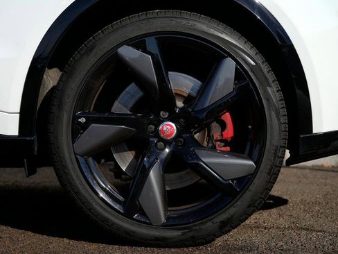 Used 2022 Jaguar F-PACE SVR image 14