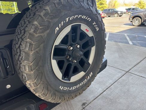 Used 2019 Jeep Wrangler Unlimited Rubicon AWD/4WD image 9