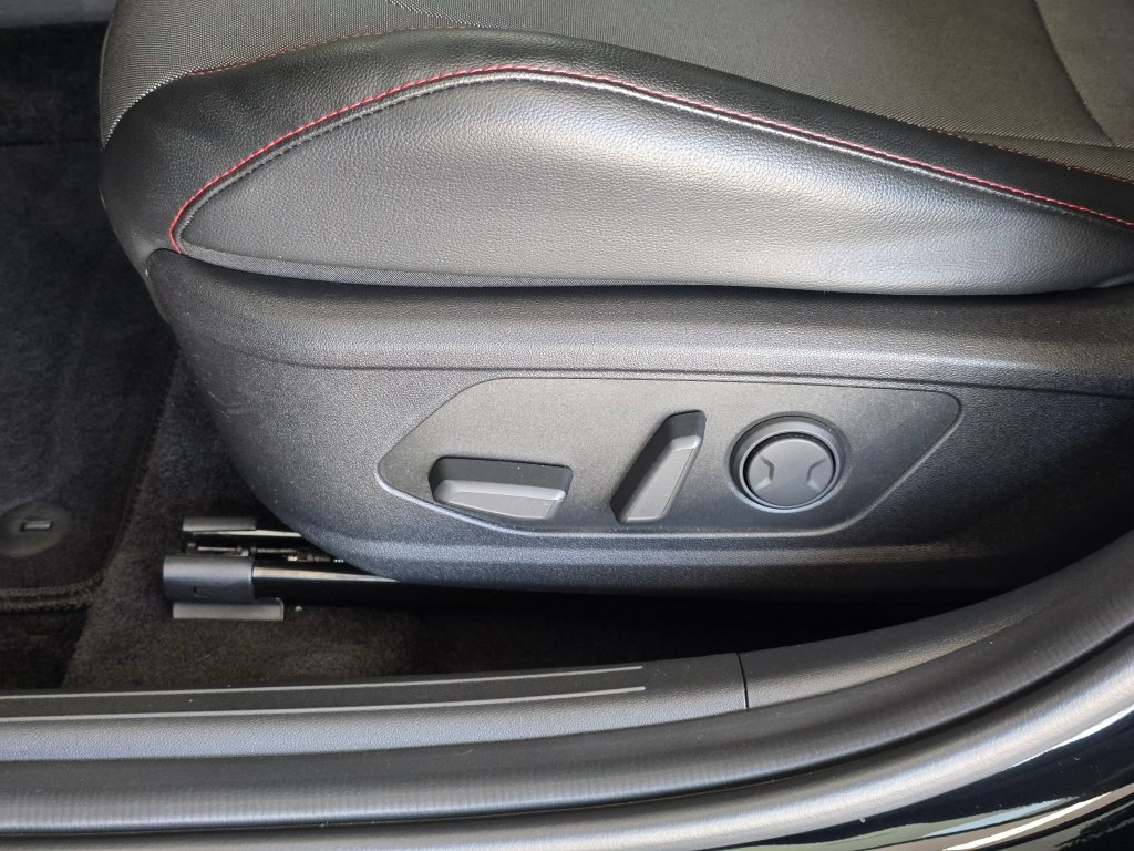 Used 2025 Hyundai Elantra N Line FWD image 19