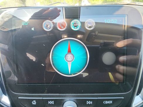 Certified 2017 Chevrolet Malibu LT FWD image 20