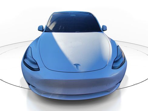 Used 2021 Tesla Model Y 2WD image 2
