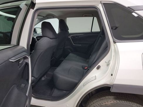 Used 2021 Toyota RAV4 LE image 14