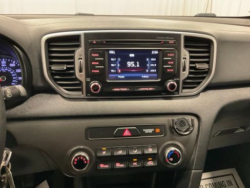 Used 2017 Kia Sportage LX AWD/4WD image 14