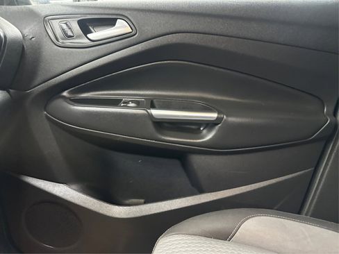 Used 2018 Ford Escape SE image 26