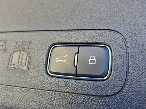 Used 2023 Lincoln Aviator Reserve w/ Equipment Group 201A image 13