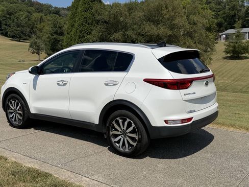 Used 2017 Kia Sportage EX w/ EX Premium Package AWD/4WD image 5