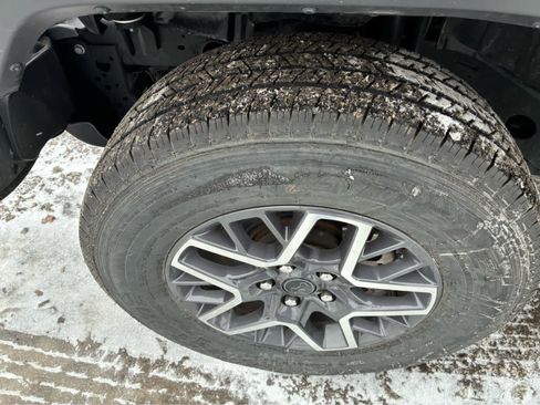 Used 2024 Jeep Wrangler Sahara image 9