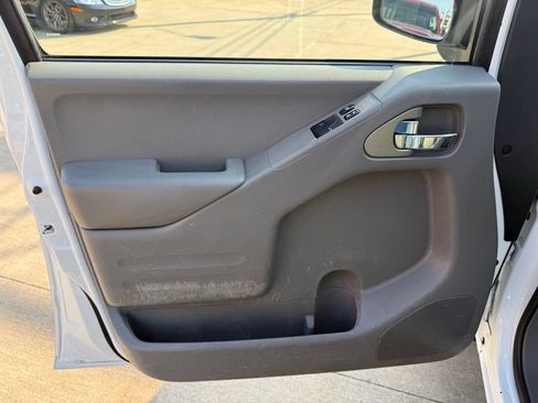 Used 2020 Nissan Frontier S RWD image 26