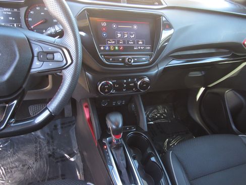 Used 2023 Chevrolet TrailBlazer RS w/ Sun and Liftgate Package AWD/4WD image 19