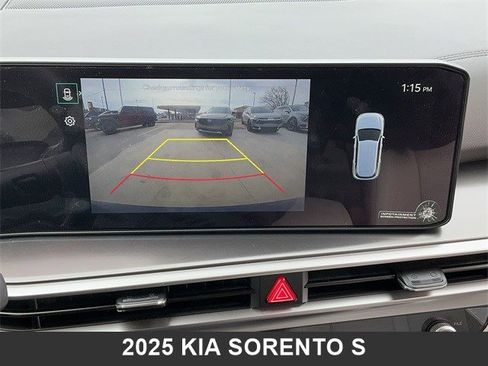 Certified 2025 Kia Sorento S image 20