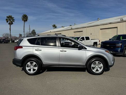 Used 2013 Toyota RAV4 XLE image 11