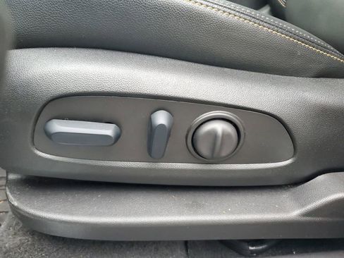 Certified 2024 Chevrolet Equinox Premier image 12