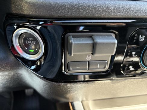 Used 2024 Chevrolet Silverado 2500 High Country w/ Midnight Edition image 26