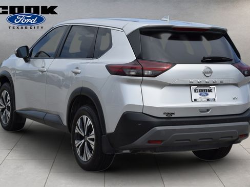 Used 2023 Nissan Rogue SV FWD image 4